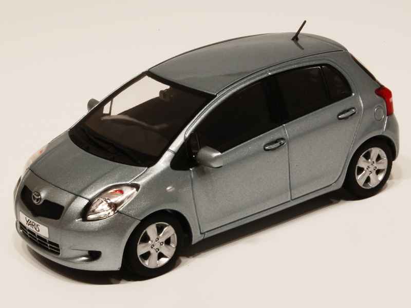 49323 Toyota Yaris II 5 Doors 2005