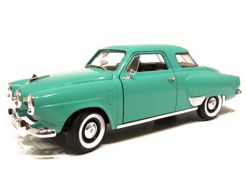 Lucky Die Cast DESOTO ADVENTURER 1961 – Vert Clair/toit Blanc – 1/18 – LDC