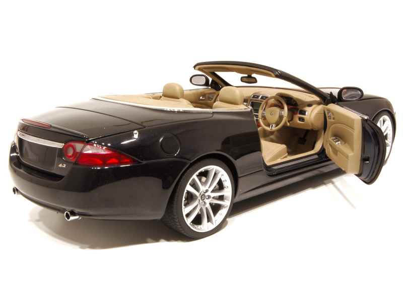 51779 Jaguar XK Cabriolet 2006