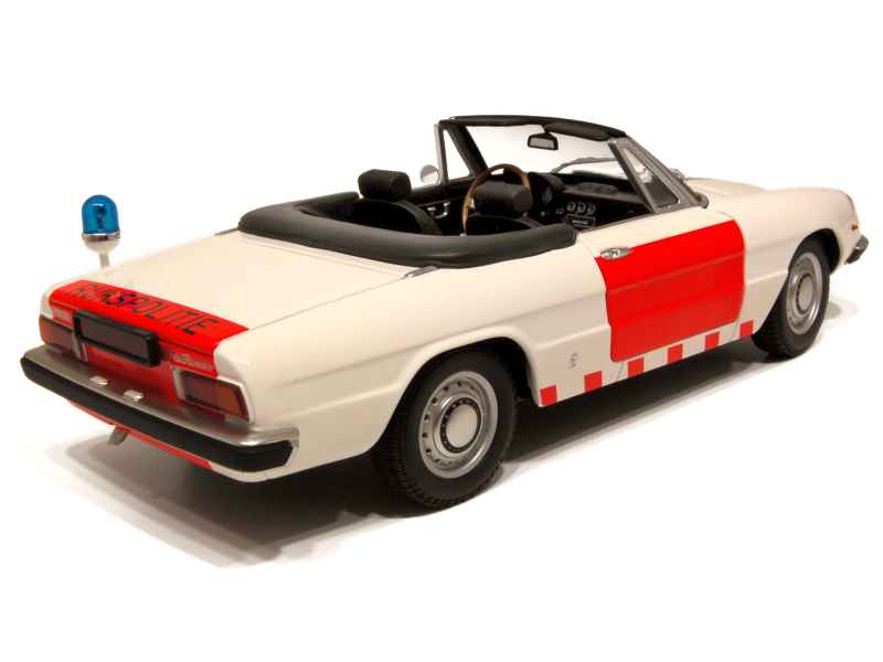 51988 Alfa Romeo 2000 Spider Police 1970