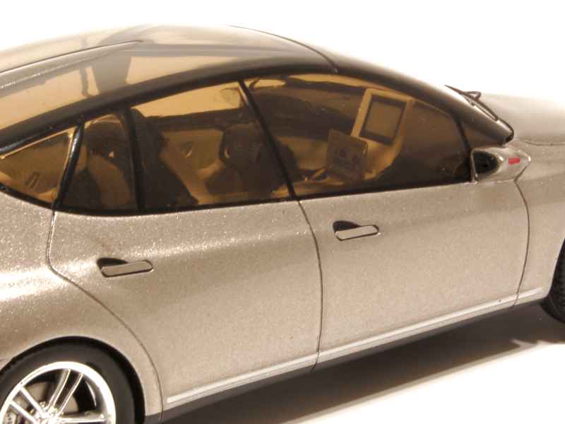 Spark 1/43 Scale Model Car S1015 - 2003 Mercedes Benz F500 Spark 1/43 Scale Model Car S1015 - 2003 Mercedes Benz F500