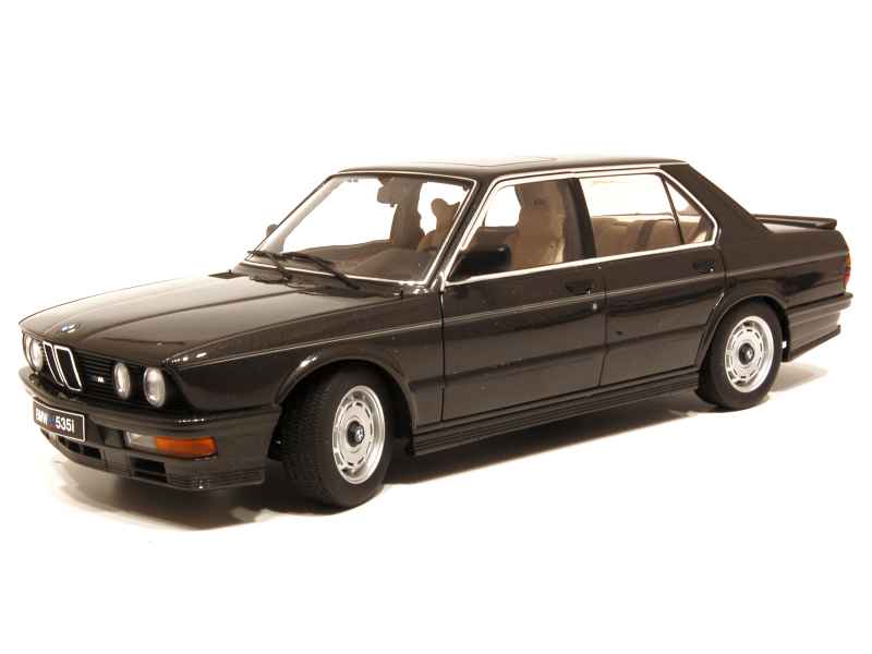 BMW - M535i/ E28 1985 - AUTOart - 1/18 - Autos Miniatures Tacot