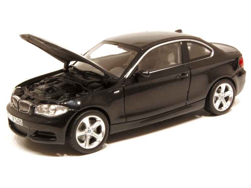53043 BMW 135i Coup&eacute;/ E82 2007