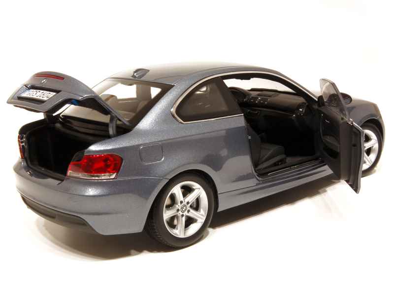53067 BMW 135i Coupé/ E82 2007