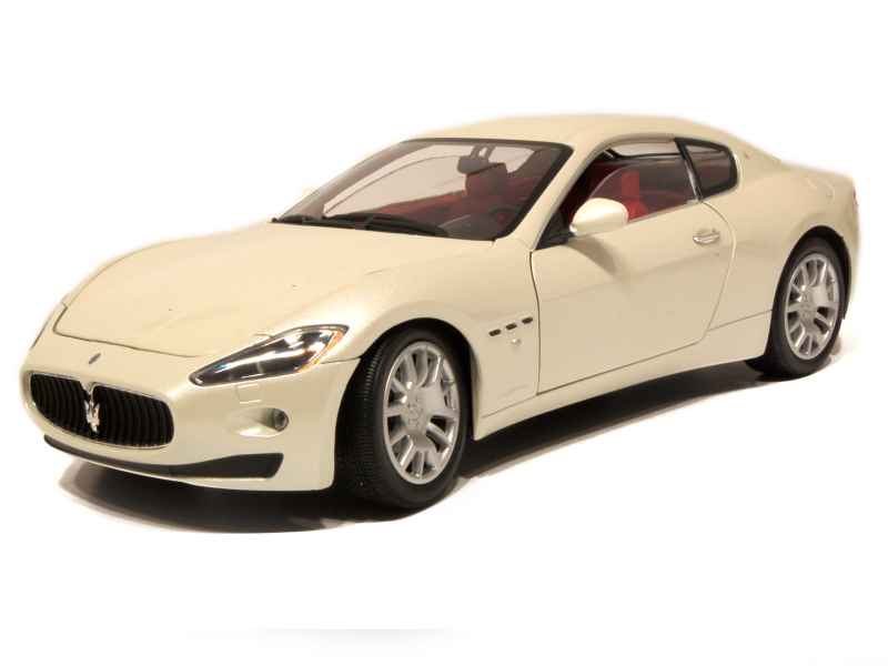 54382 Maserati GranTurismo 2007