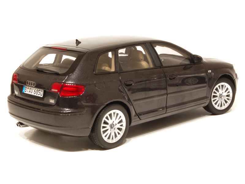 Audi A3 Sportback 3.2 Quattro 2005 Kyosho 1 18 Autos
