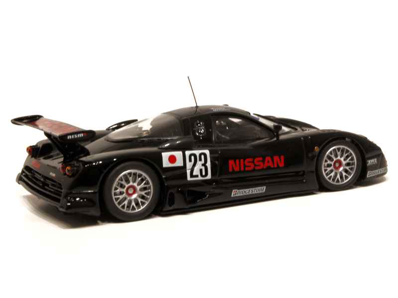 55995 Nissan R390 GT1 Le Mans 1997