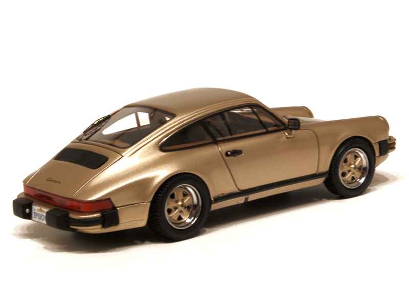 56045 Porsche 911 Carrera Coupé USA Version