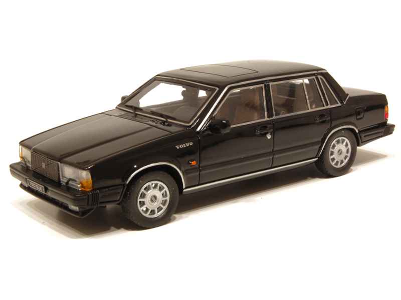 56521 Volvo 760 GLE
