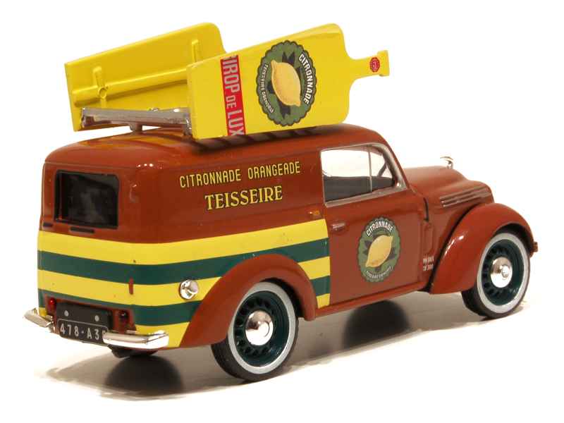 57007 Renault Juvaquatre Break