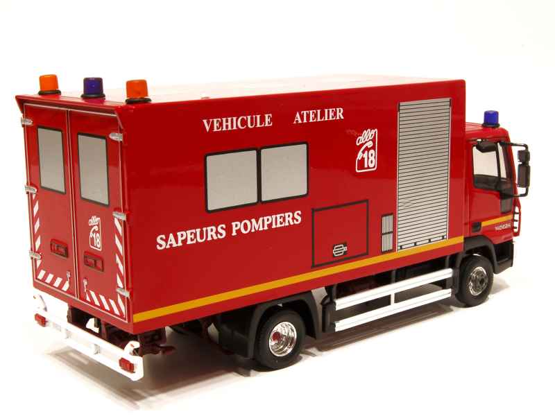 Camion Miniature Iveco Eurocargo Aux Couleurs Des All Blacks - Échelle 1/87 - Marque Eligor - Occasion