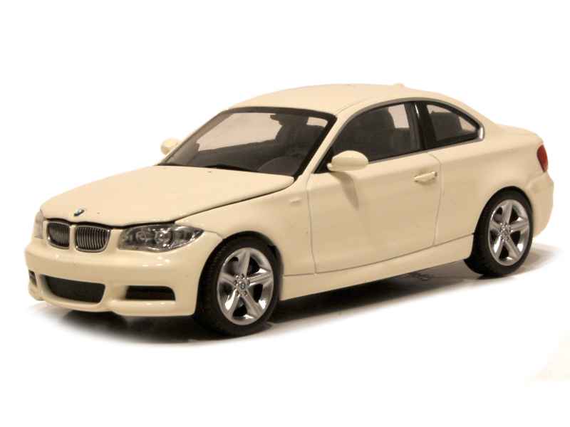 57506 BMW 135i Coup&eacute;/ E82 2007