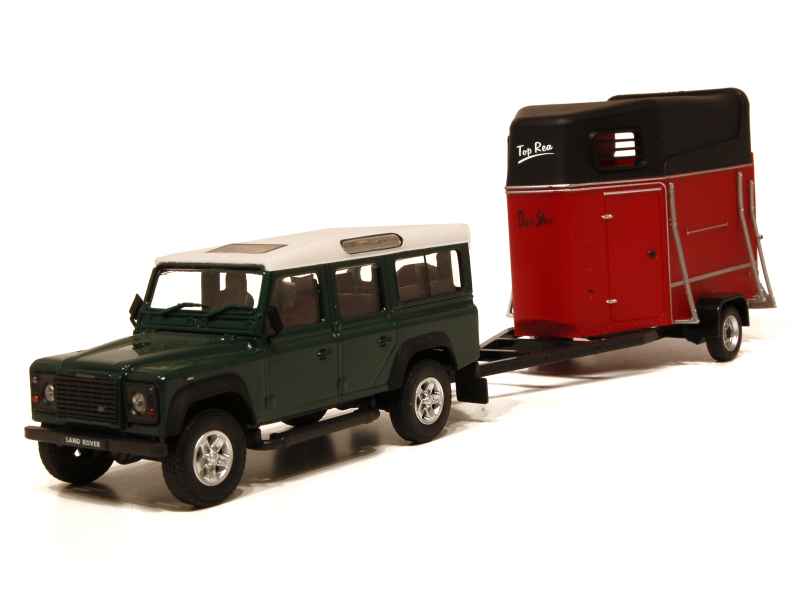 57554 Land Rover Defender Station Wagon
