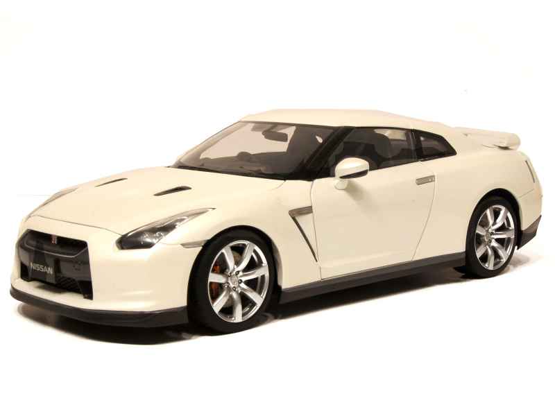 57904 Nissan GT-R R35 2008