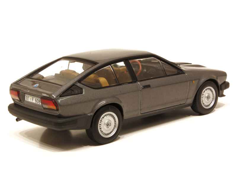 58032 Alfa Romeo GTV6 James Bond 007