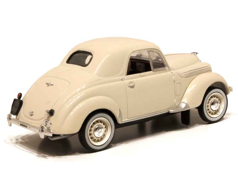58215 Renault Juvaquatre Coupe 1941