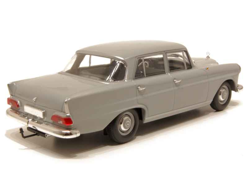 58263 Mercedes 190/ W110 1961