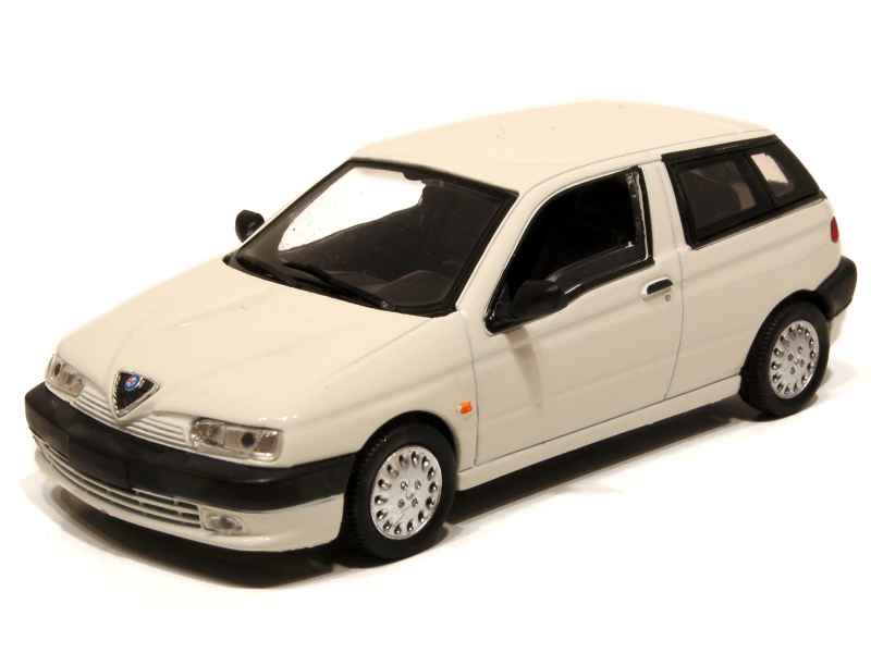 58737 Alfa Romeo 145 16V 1995