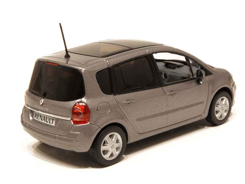RENAULT MODUS Phase 1 4 Portes Vert NOREV 1:43 of reference 77 11 2
