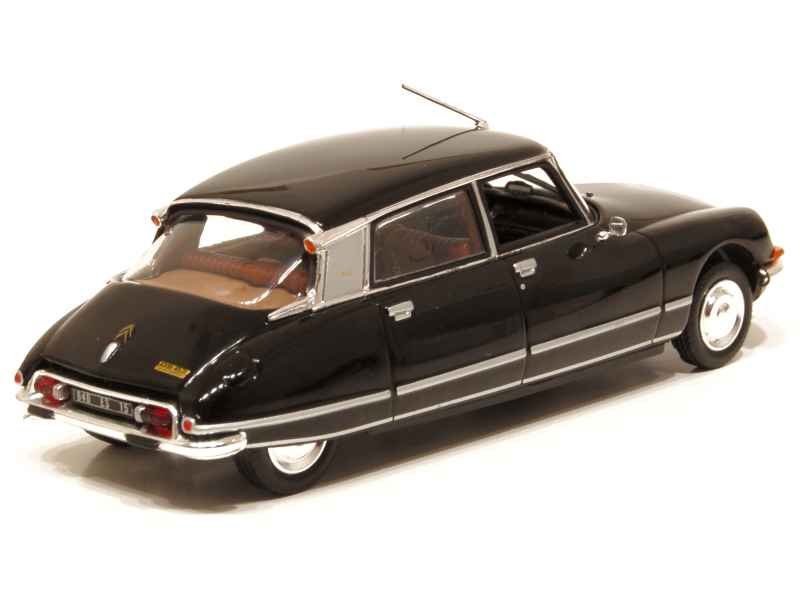 Norev 1:18 Citroen DS23 Pallas Baujahr 1972 grün 181579 Modellauto