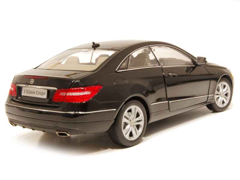 59368 Mercedes E Class Coup&eacute;/ C207 2009