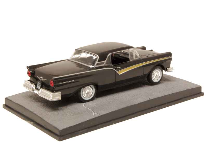 59439 Ford Fairlane James Bond 007