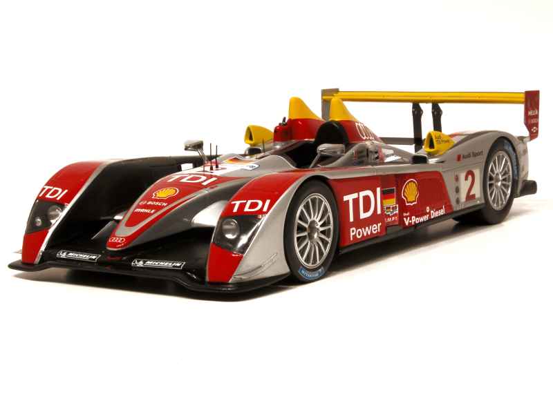 Miniature SPARK 1/18 – Audi R10 TDI – Vainqueur Aux 24H Du Mans 2008 (Réf 18LM08BV)