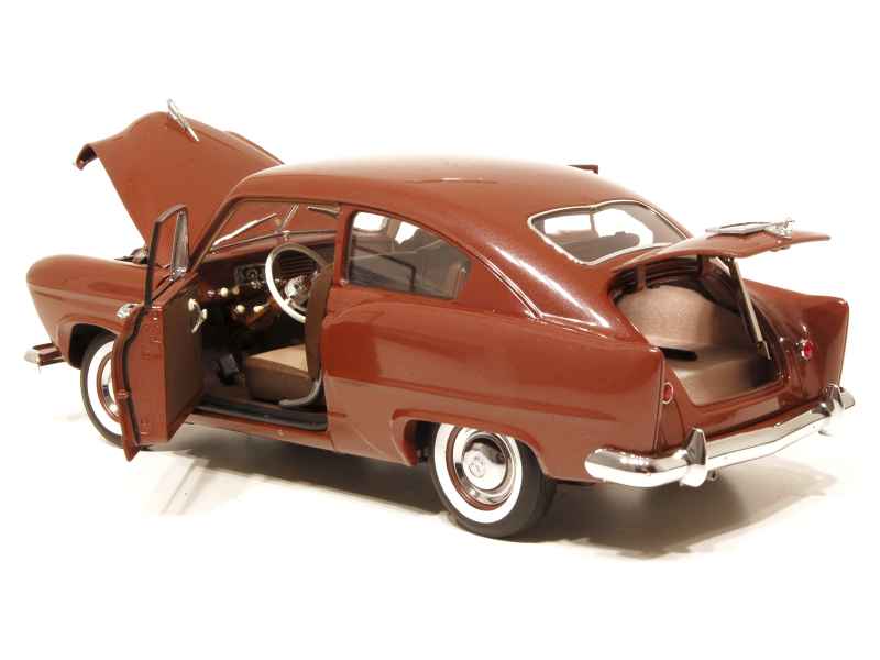 Kaiser Henry J. 1951 Jaune – Sun Star 1/18 – Miniature De Collection – état Neuf