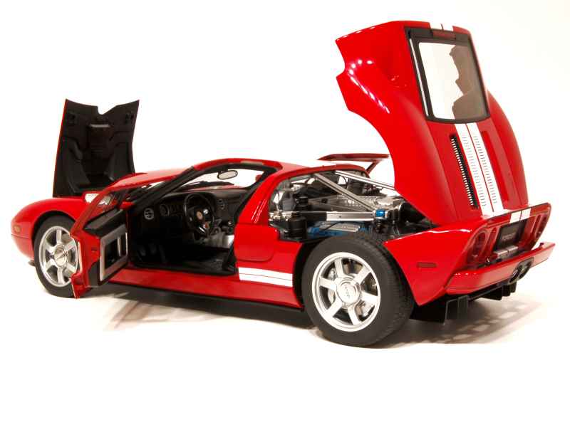 60694 Ford GT Concept 2004