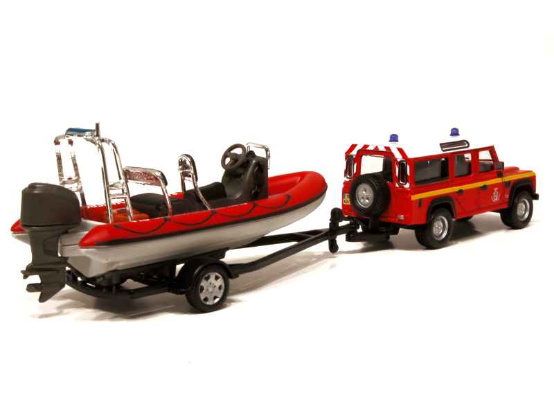 61284 Land Rover Defender 110 Canot Pompiers