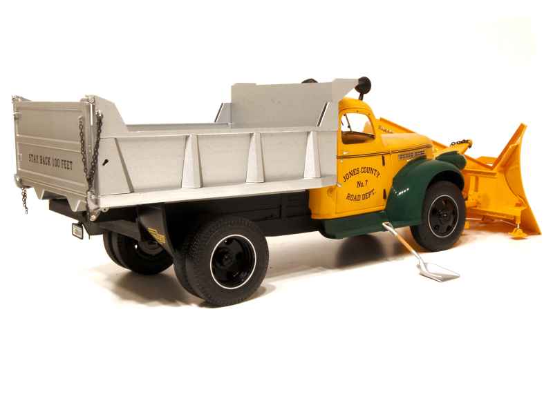 61545 Chevrolet Baker Chasse Neige 1946