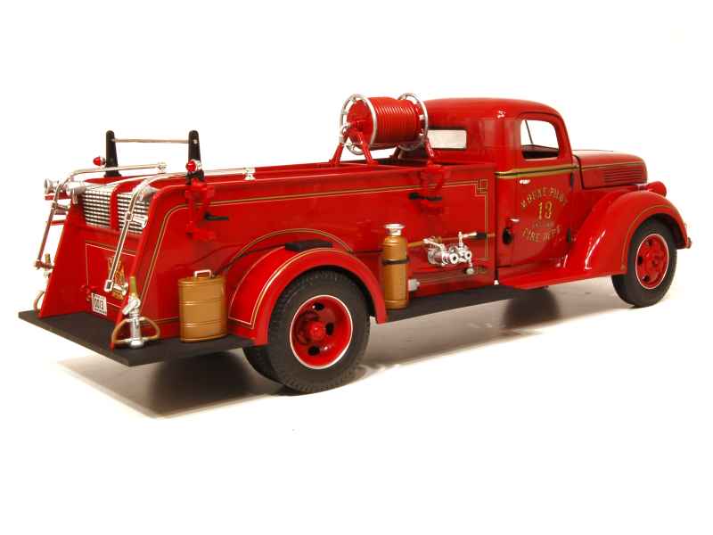 61546 Ford Pumper Firetruck 1940