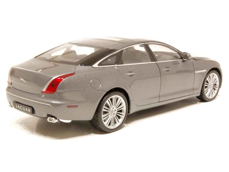 62236 Jaguar XJ 2010