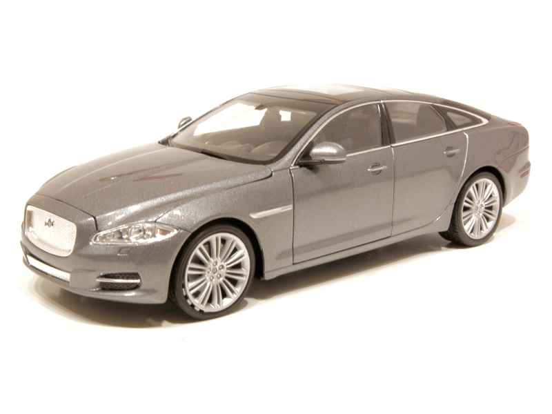 62236 Jaguar XJ 2010