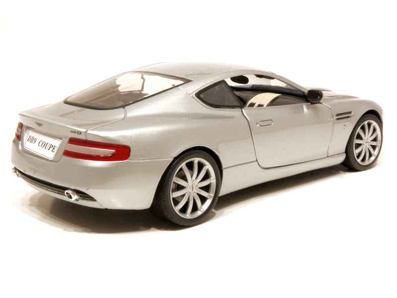 Aston Martin Db9 2004 Mondo Motors 1 18 Autos