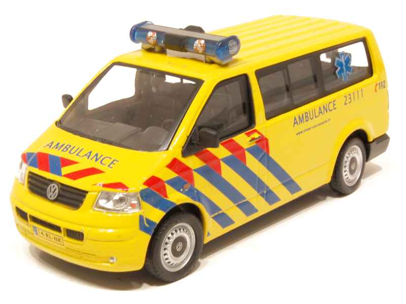 62456 Volkswagen T5 Multivan Ambulance