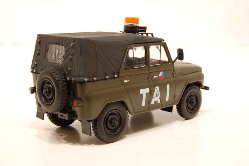 62582 UAZ 469 Jeep Army 2003