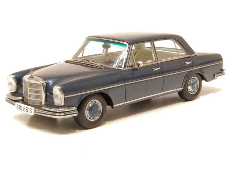 Mercedes-Benz 280 SE 3,5 Cabriolet (W111) - Sin A Car