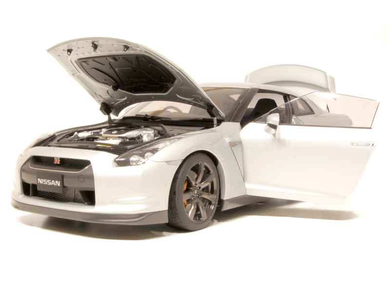 62754 Nissan Skyline GT-R R35 2008