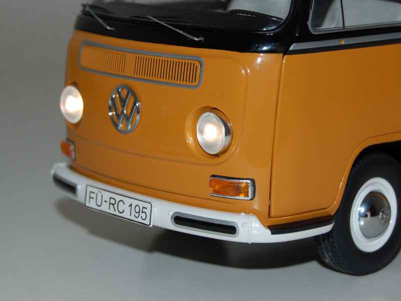 62804 Volkswagen Combi T2a Bus 1967
