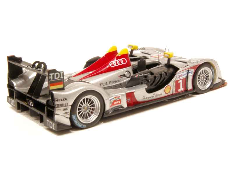 62960 Audi R15 TDi Le Mans 2009