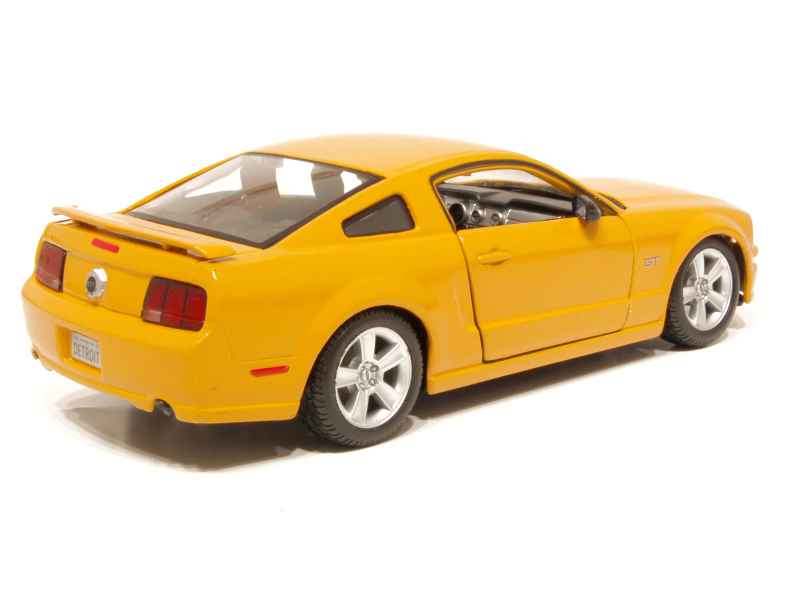 63005 Ford Mustang GT 2006