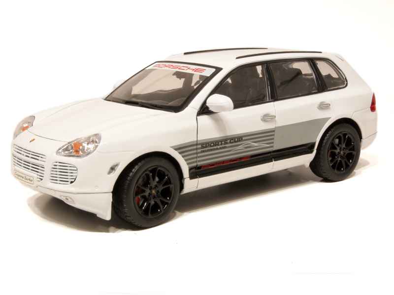 Welly Nex Models 1/18 Diecast Porsche plus Cayenne S in United Kingdom