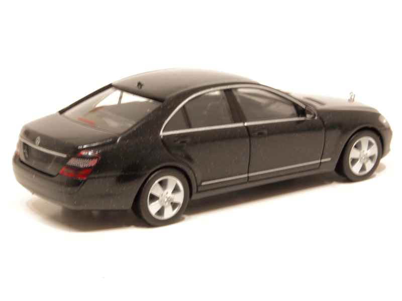 63571 Mercedes S Class/ W221 2005