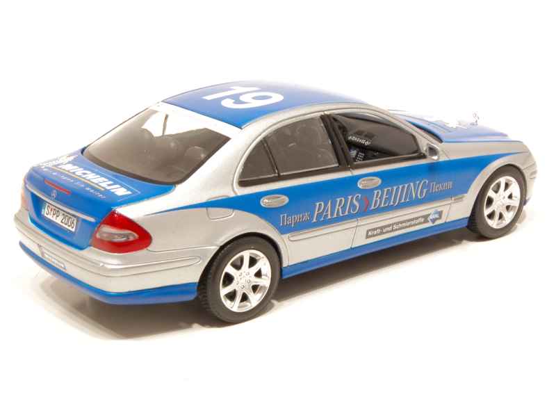 Miniature Minichamps Mercedes E-Class W211 Paris-Pékin 2007 Team Michelin 1:43