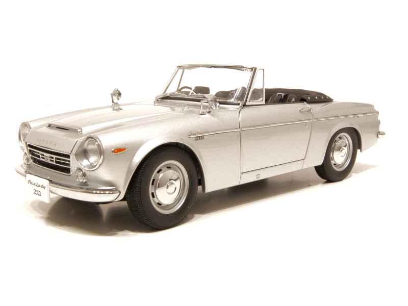 AutoArt　FairLady 2000 SR311 Review - AUTOart Datsun Fairlady 2000 (SR311) - YouTube