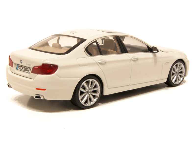 63856 BMW 550i/ F10 2010