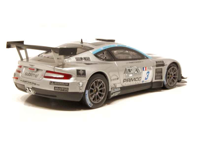 63964 Aston Martin DBRS 9 FIA GT3 2009