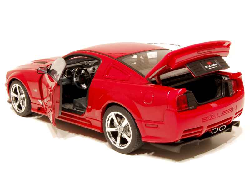 64196 Ford Mustang S281 Saleen 2006