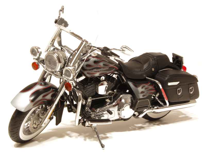 64269 Harley Davidson FLHRC Road King Classic 2010
